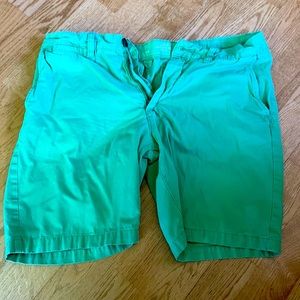 H&M green shorts